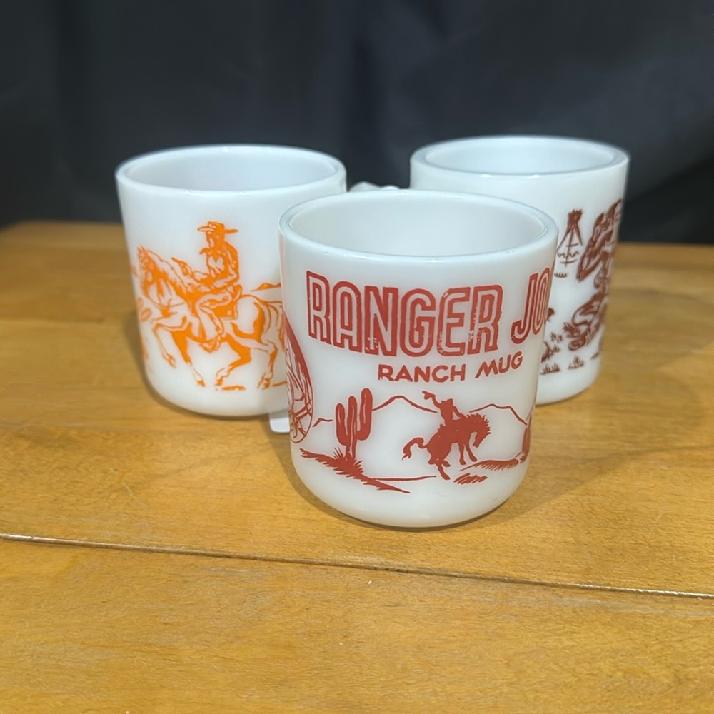 Set of 3 collector mugs